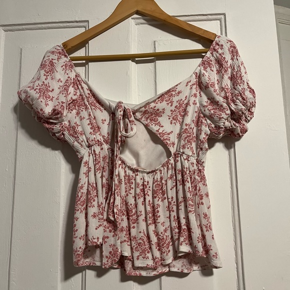 Mi Ami Women’s Baby Doll Top Open Back Size Medium Cropped Floral Design - Picture 2 of 5